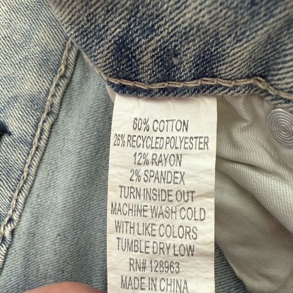 Juniors' Indigo Rein Mid-Rise Destructed Distressed Curvy Cropped Jeans Size 3 - Picture 15 of 16